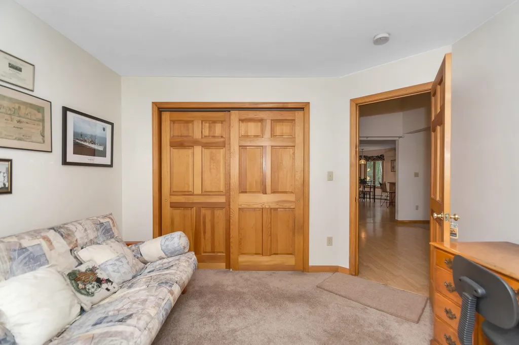 28 Lavoie Drive Nottingham NH 03290