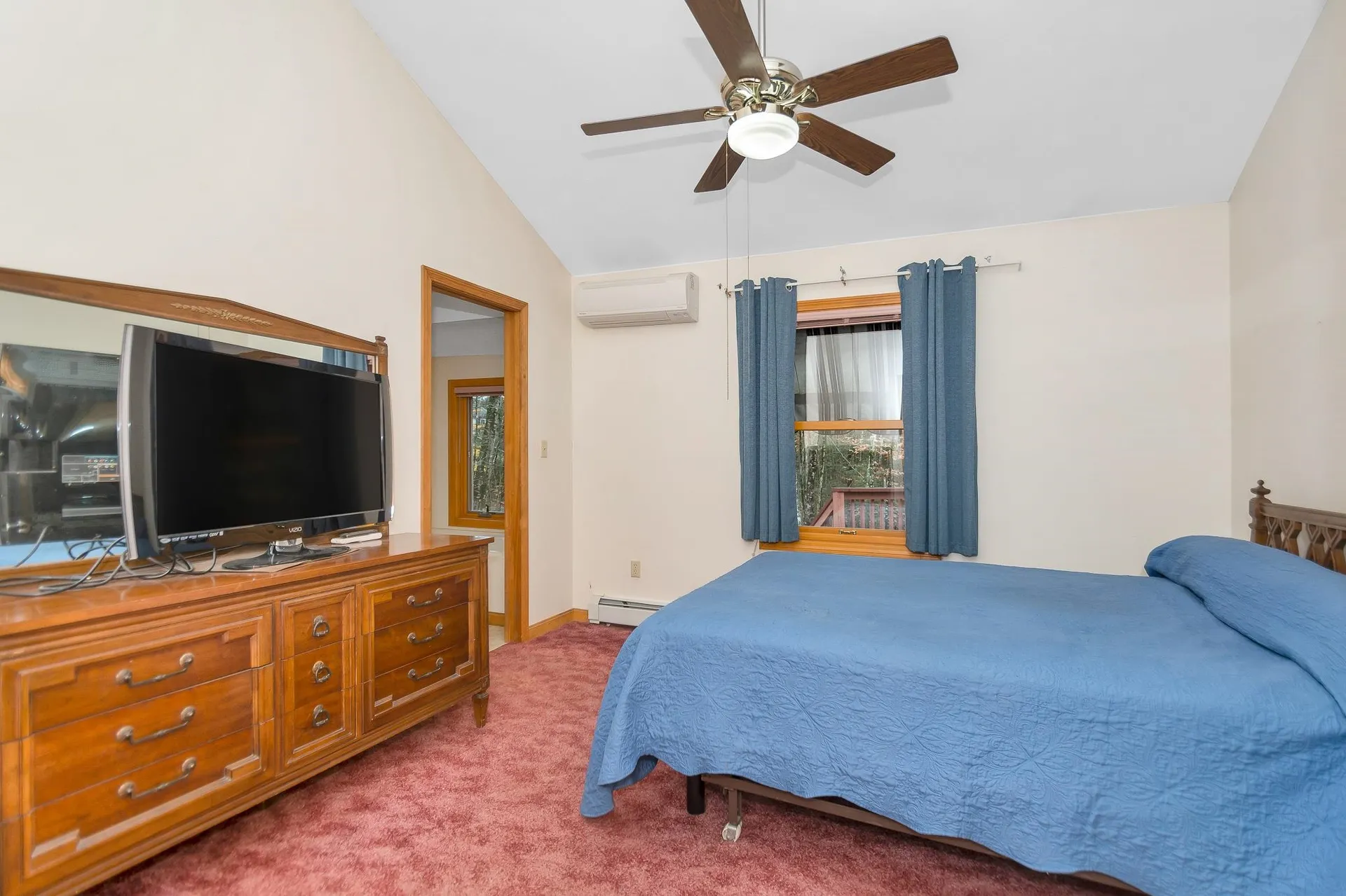 28 Lavoie Drive Nottingham NH 03290