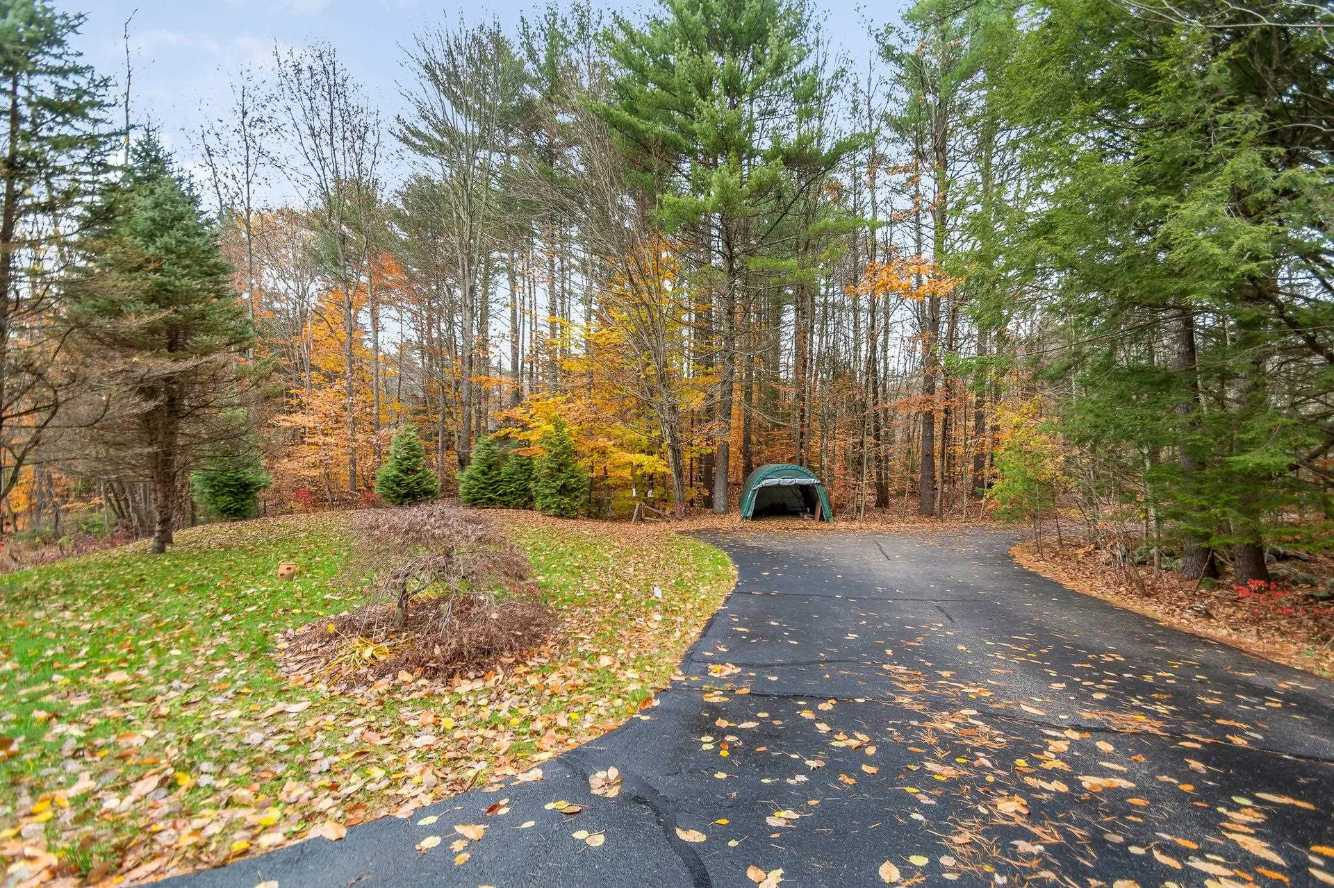 28 Lavoie Drive Nottingham NH 03290