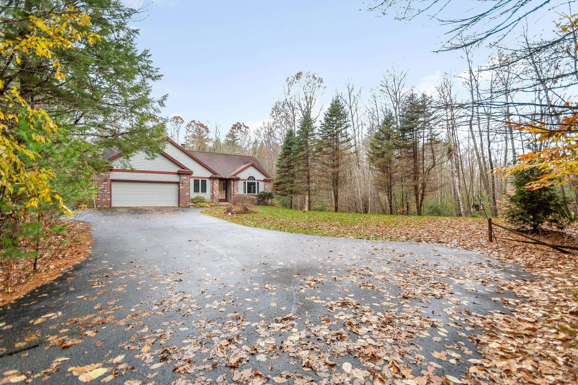 28 Lavoie Drive Nottingham NH 03290