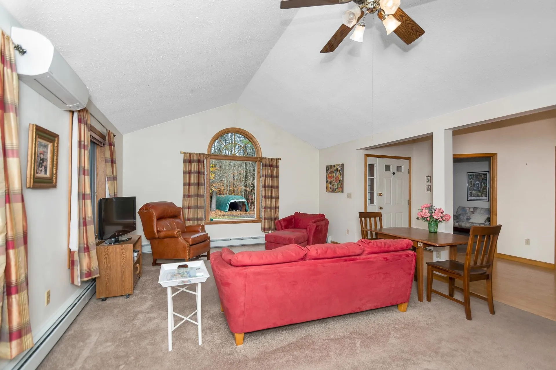 28 Lavoie Drive Nottingham NH 03290