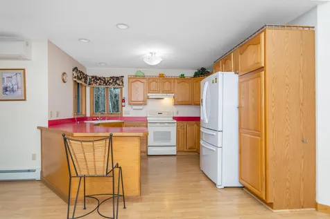 28 Lavoie Drive Nottingham NH 03290