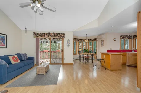 28 Lavoie Drive Nottingham NH 03290