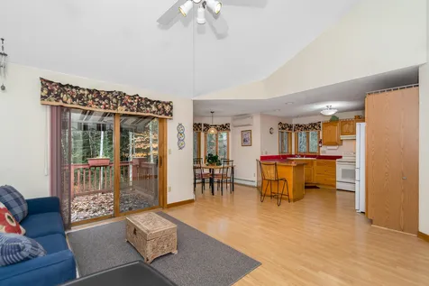 28 Lavoie Drive Nottingham NH 03290