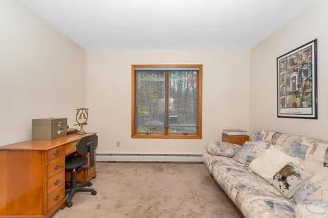 28 Lavoie Drive Nottingham NH 03290