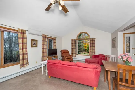 28 Lavoie Drive Nottingham NH 03290