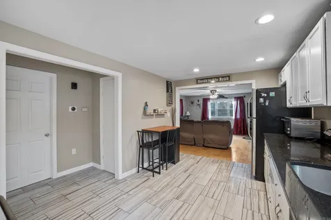 54 Nottingham Road Raymond NH 03077