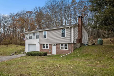 54 Nottingham Road Raymond NH 03077
