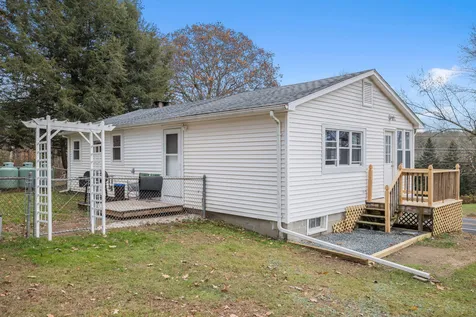54 Nottingham Road Raymond NH 03077