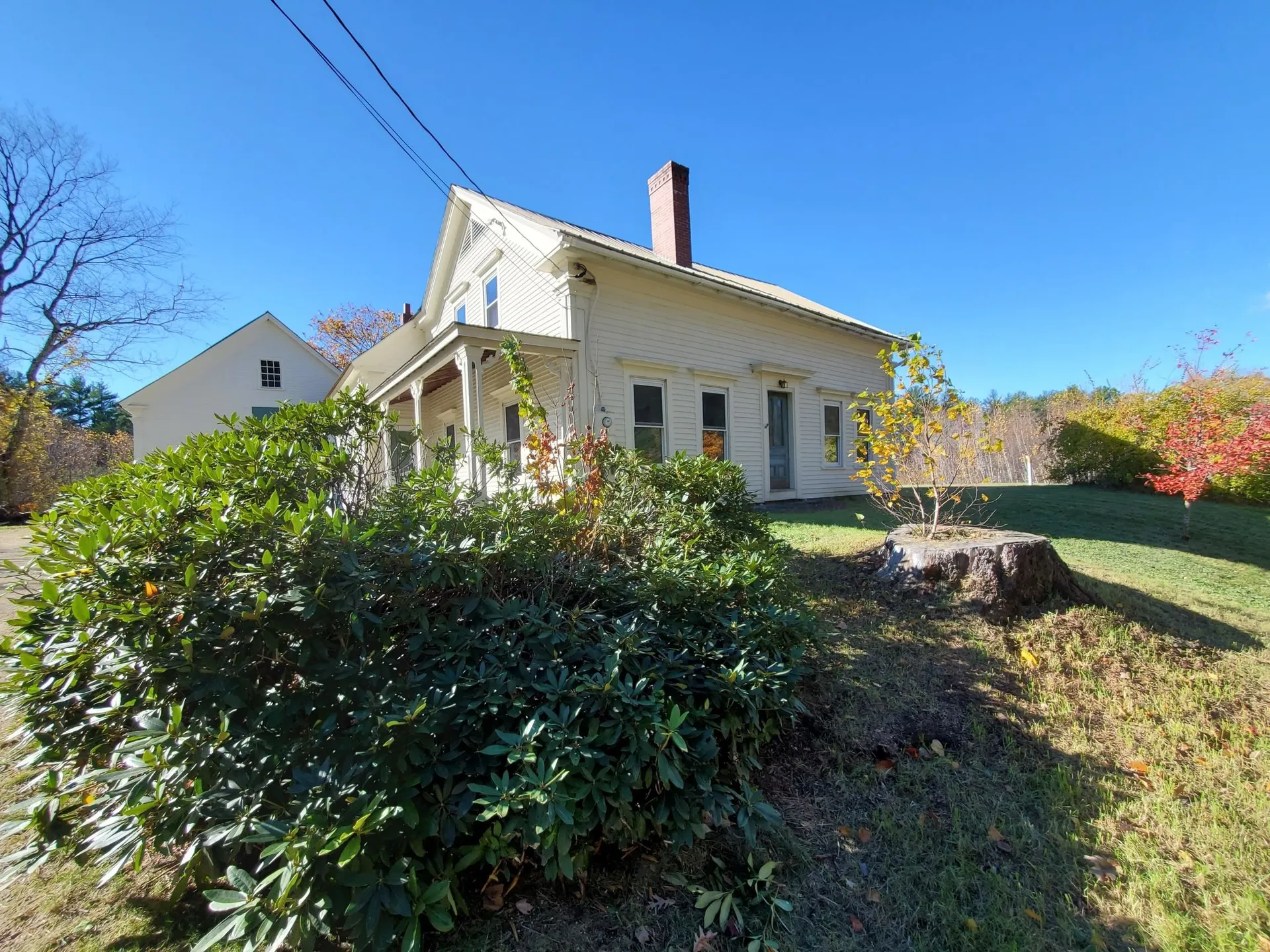93 School Street Effingham NH 03882