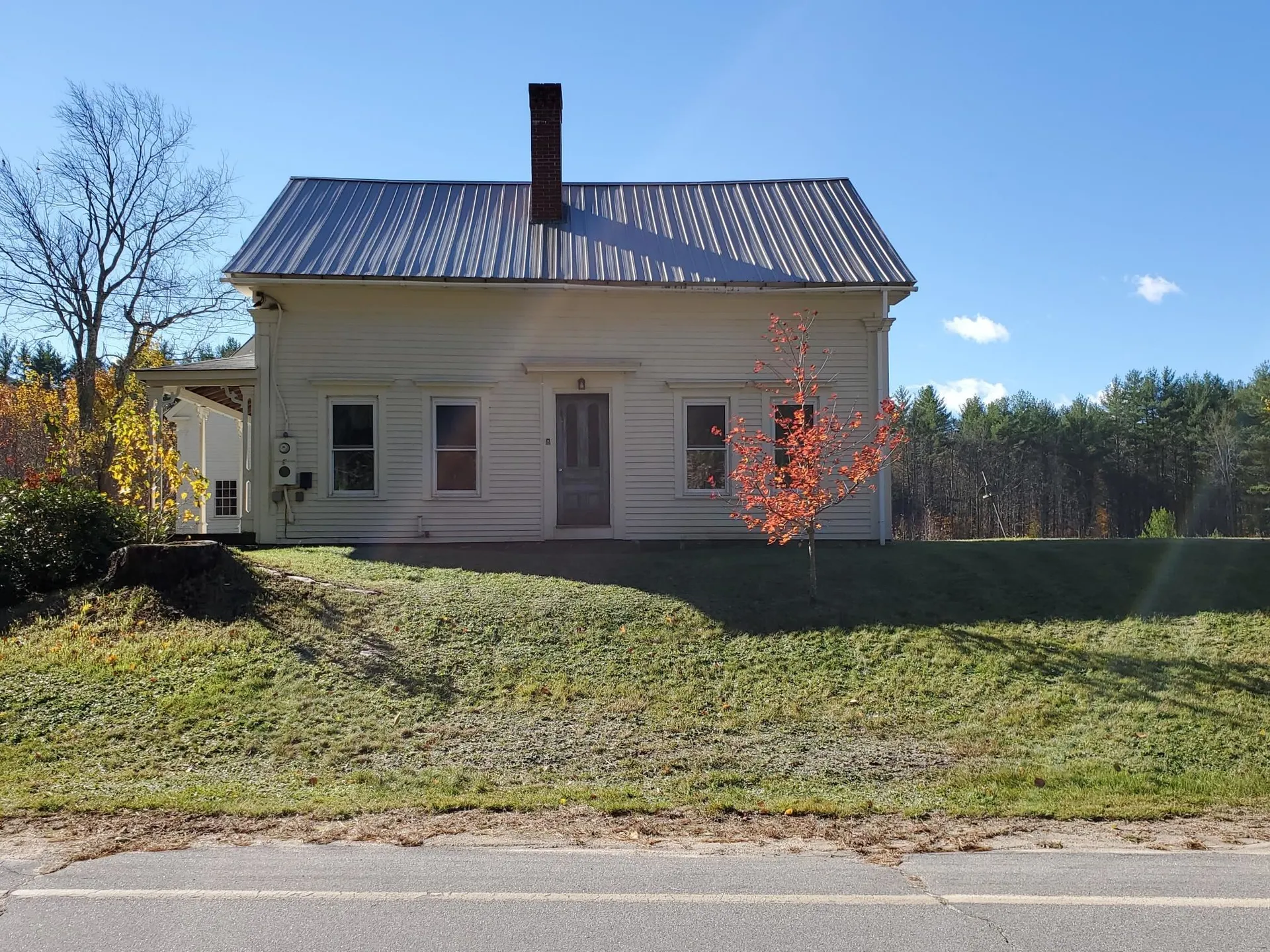 93 School Street Effingham NH 03882