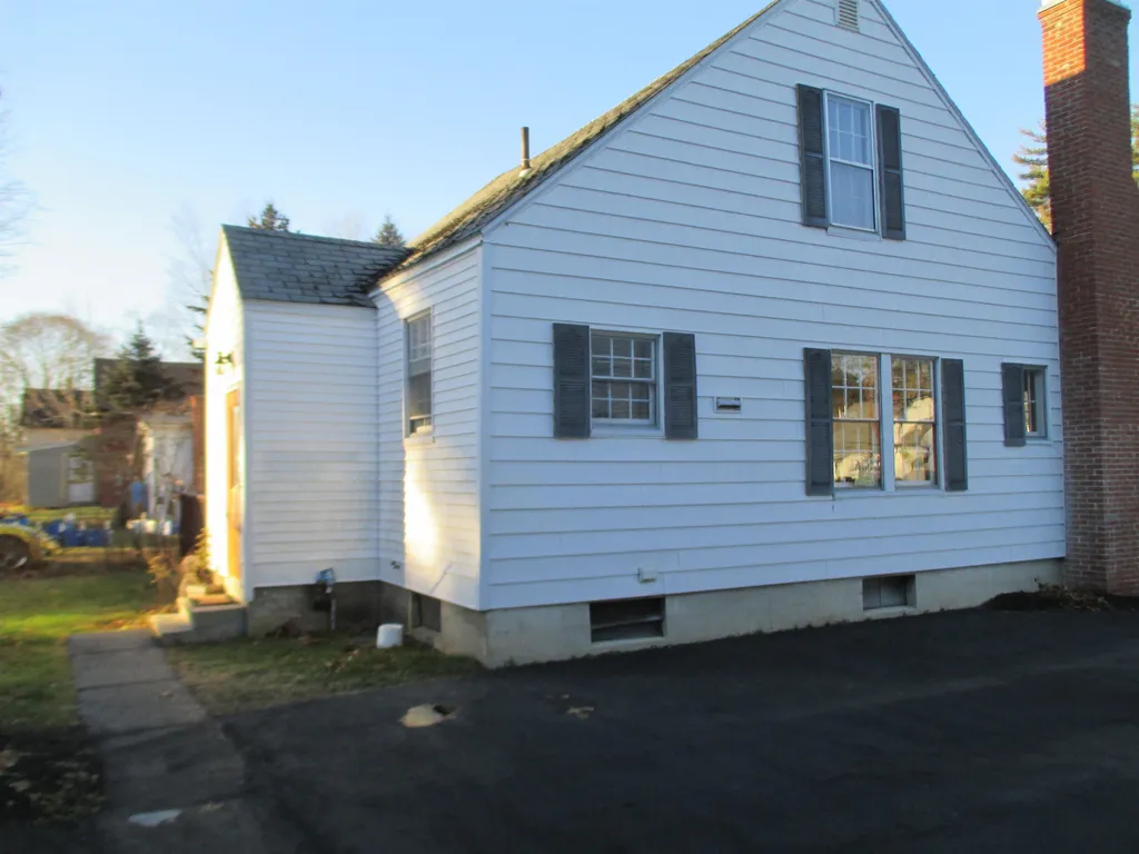 243 Gilford Avenue Laconia NH 03246
