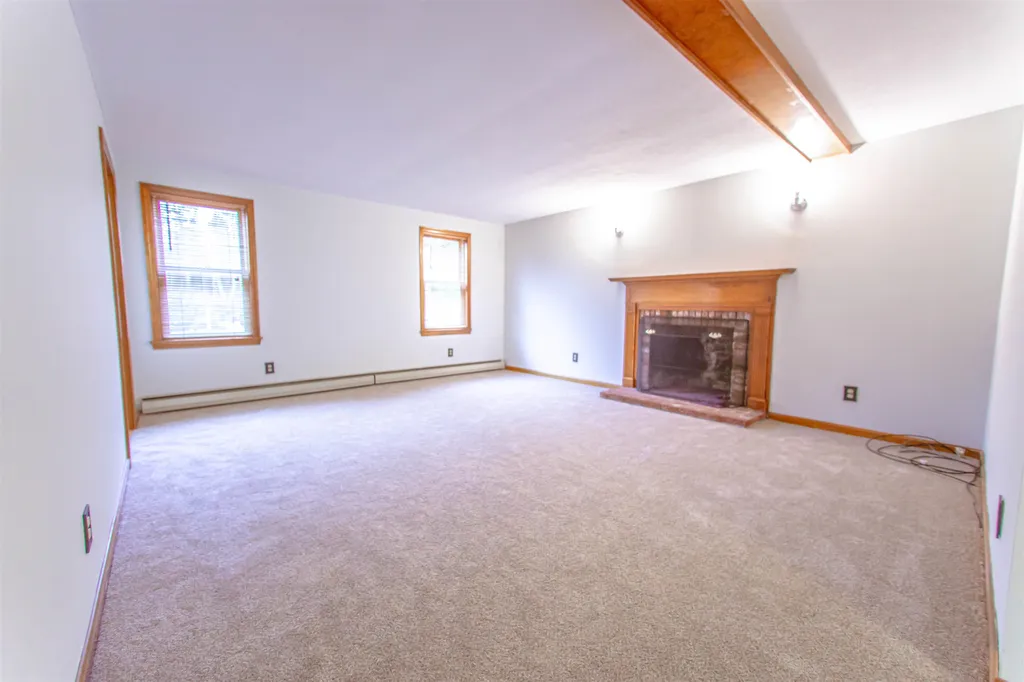 2 Hazelnut Lane Londonderry NH 03053