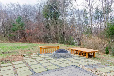 2 Hazelnut Lane Londonderry NH 03053