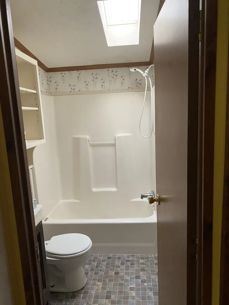 142 Yale Street Newmarket NH 03857