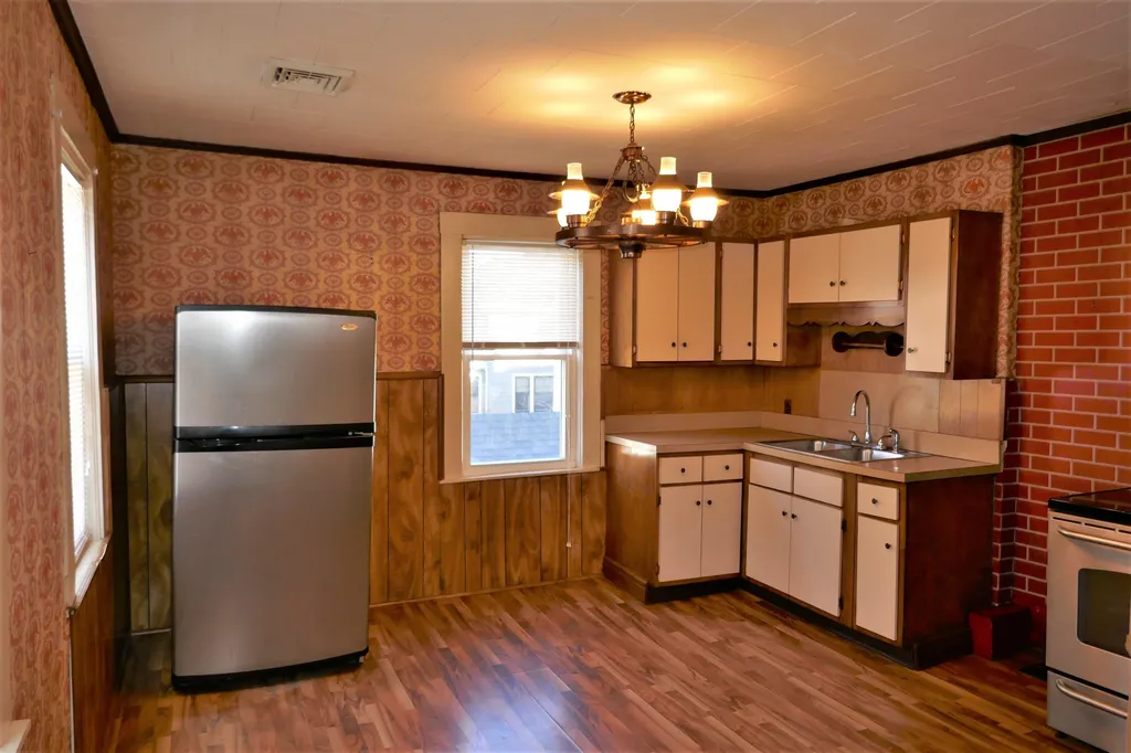 12 1/2 Summer Street Nashua NH 03064