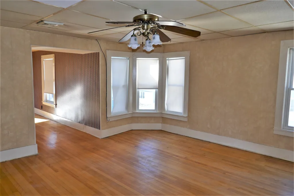 12 1/2 Summer Street Nashua NH 03064