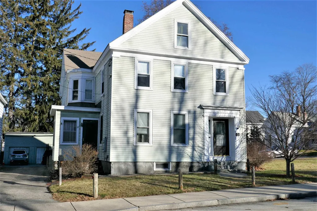 12 1/2 Summer Street Nashua NH 03064
