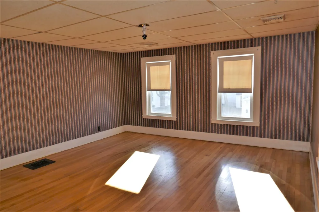 12 1/2 Summer Street Nashua NH 03064