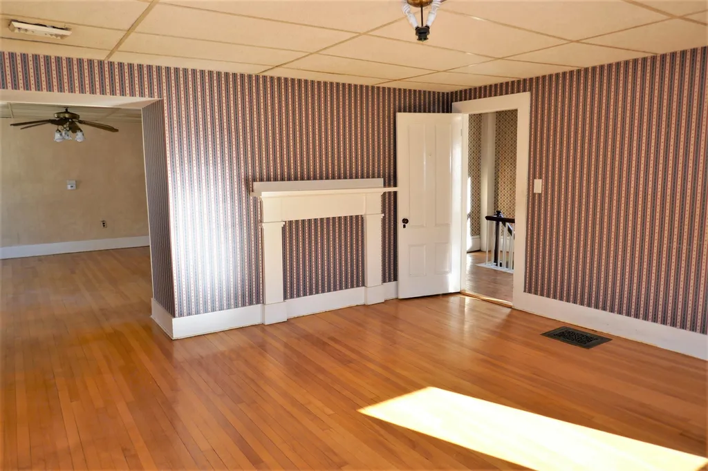 12 1/2 Summer Street Nashua NH 03064
