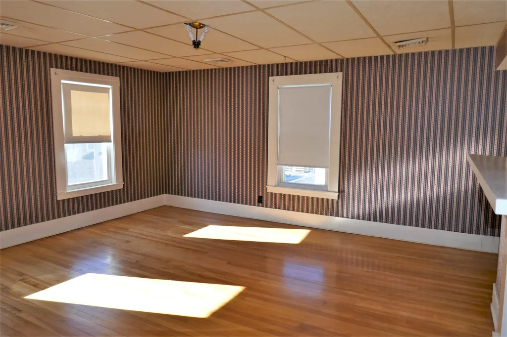 12 1/2 Summer Street Nashua NH 03064