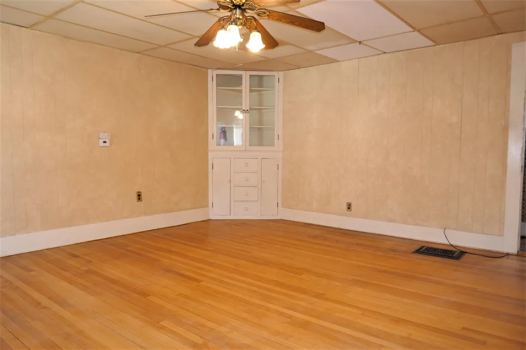 12 1/2 Summer Street Nashua NH 03064