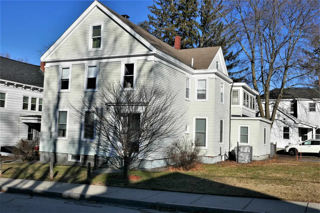 12 1/2 Summer Street Nashua NH 03064