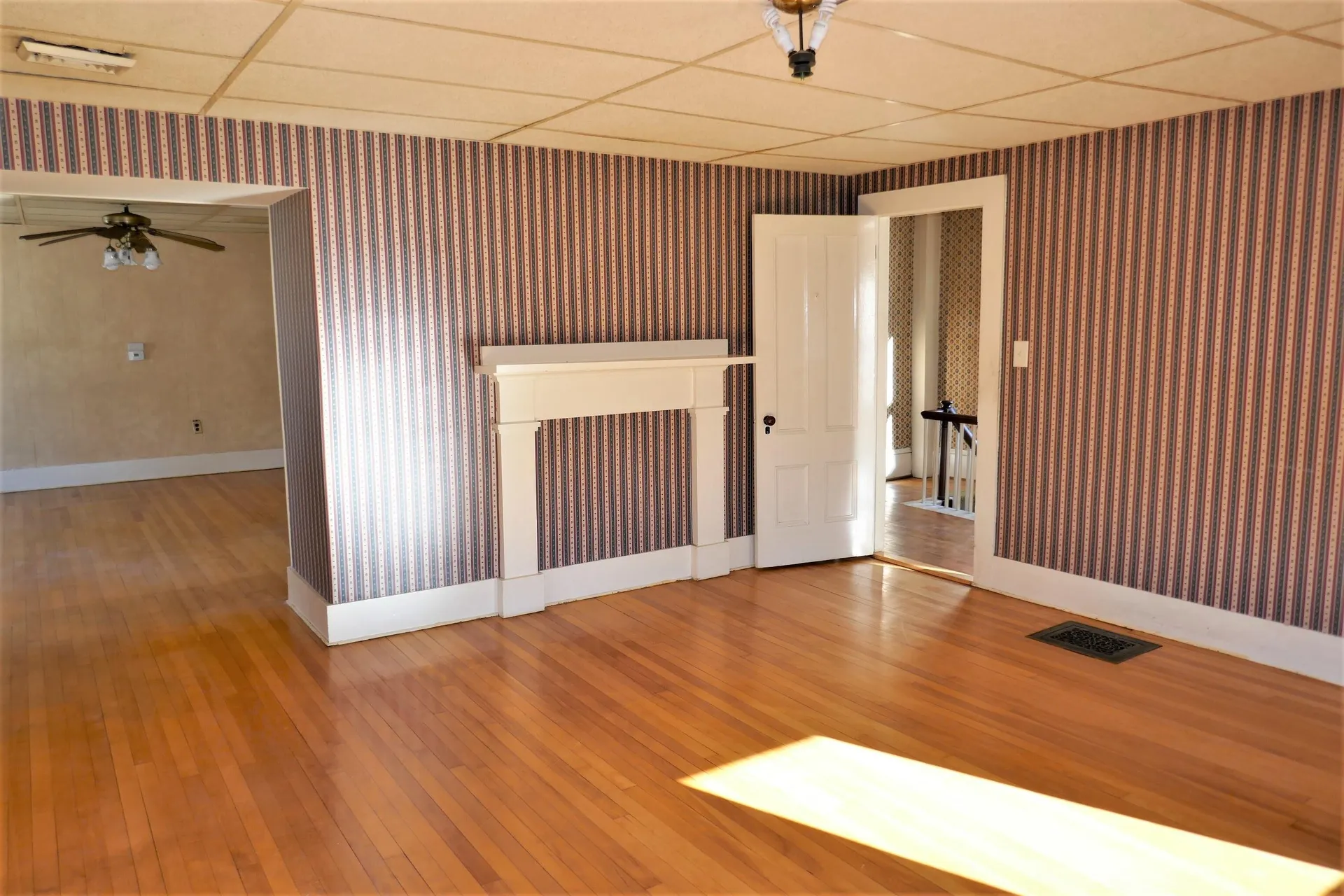 12 1/2 Summer Street Nashua NH 03064