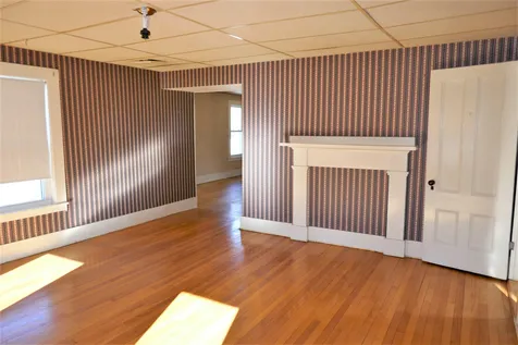 12 1/2 Summer Street Nashua NH 03064