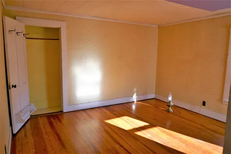 12 1/2 Summer Street Nashua NH 03064