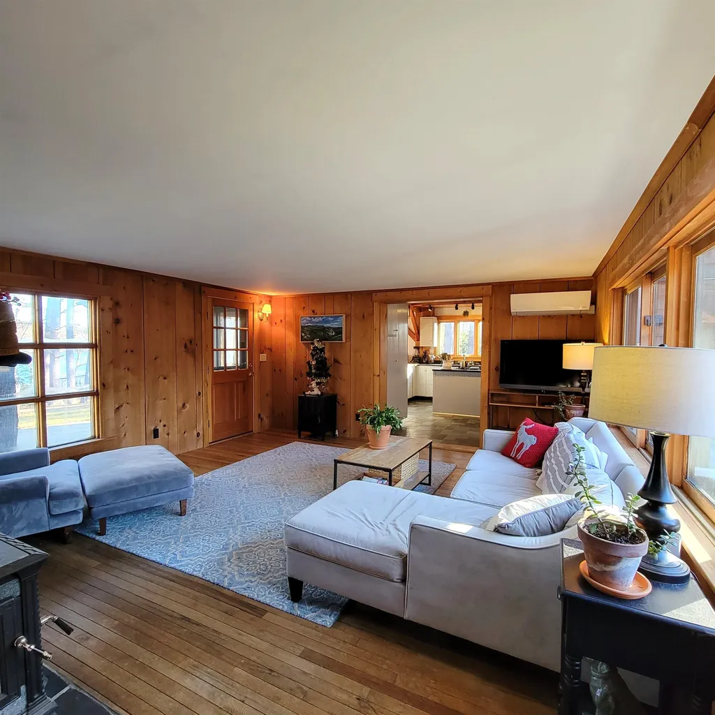 21 Walnut Street Belmont NH 03220