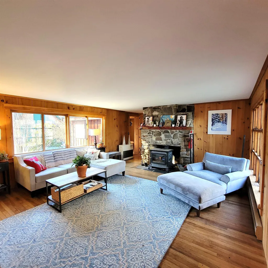 21 Walnut Street Belmont NH 03220