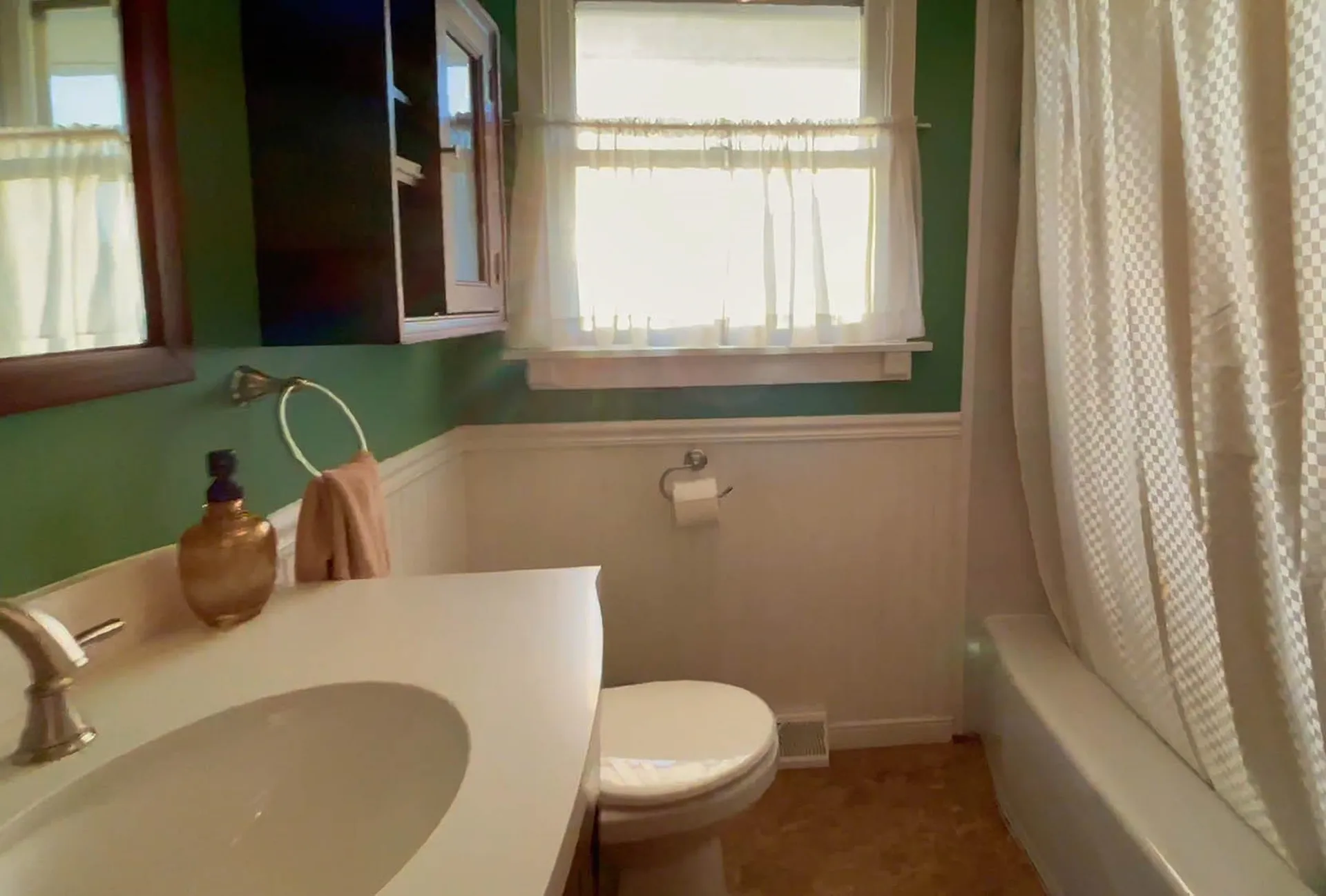 22 Natick Street Nashua NH 03063