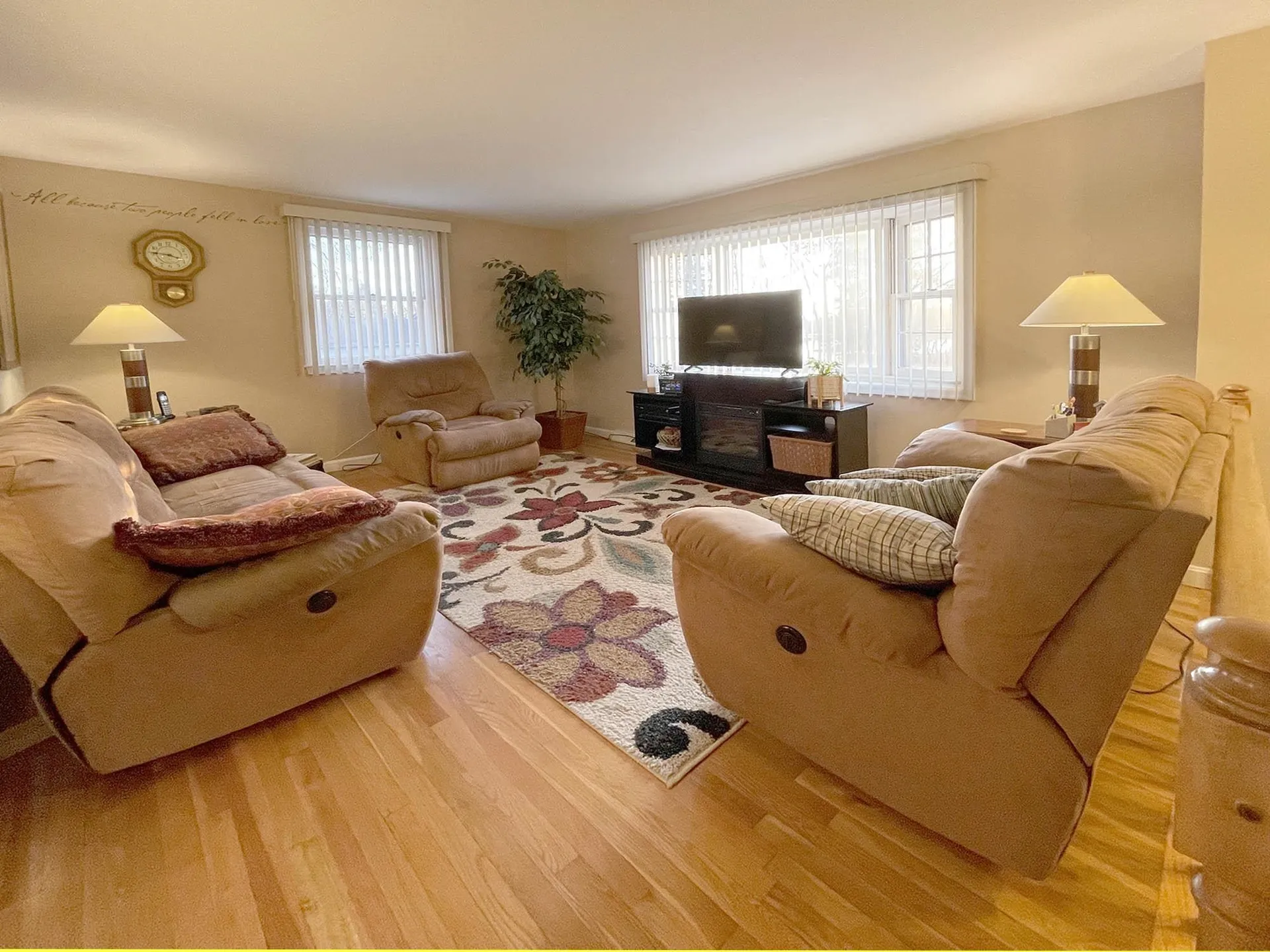 22 Natick Street Nashua NH 03063