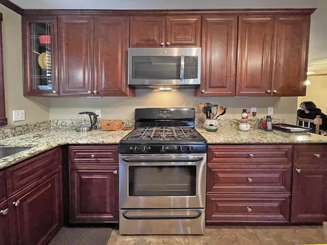 22 Natick Street Nashua NH 03063
