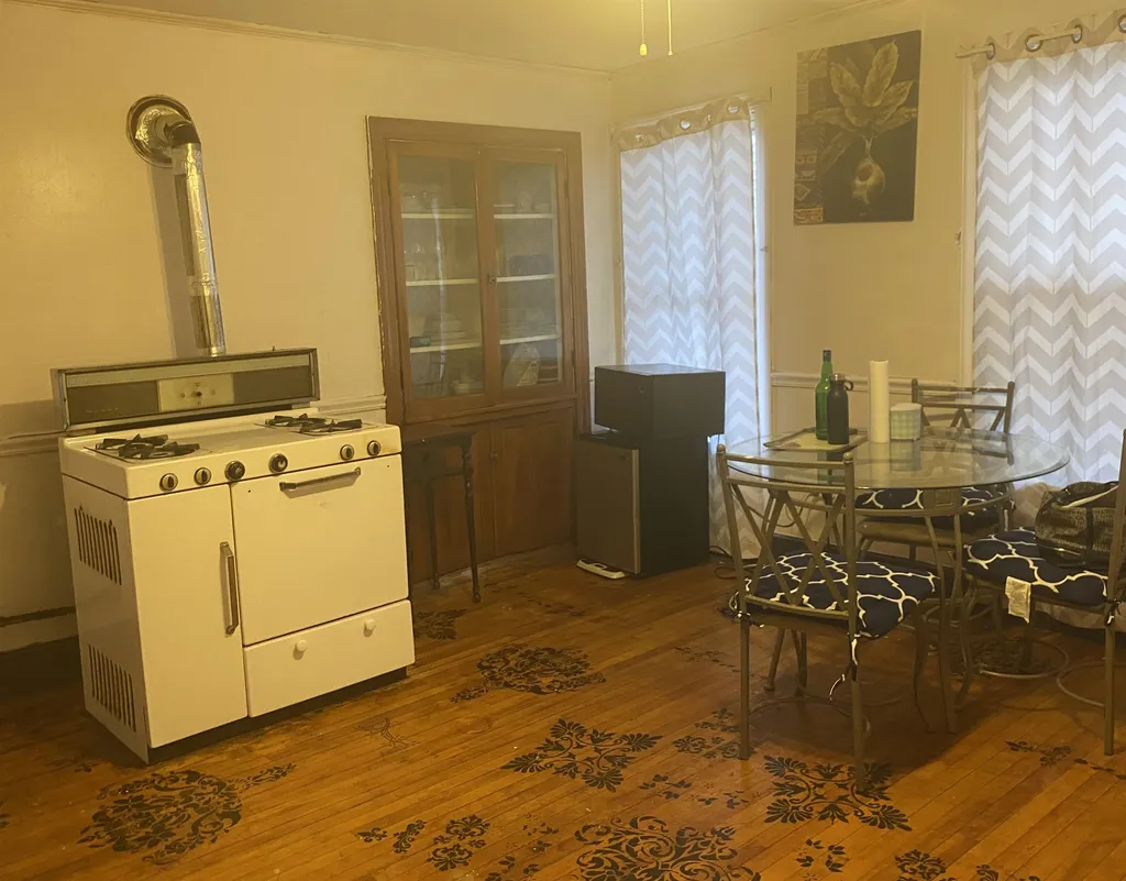 238 Spruce Street Manchester NH 03103