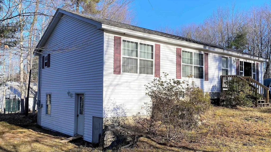 5 Nancy Court Alton NH 03809