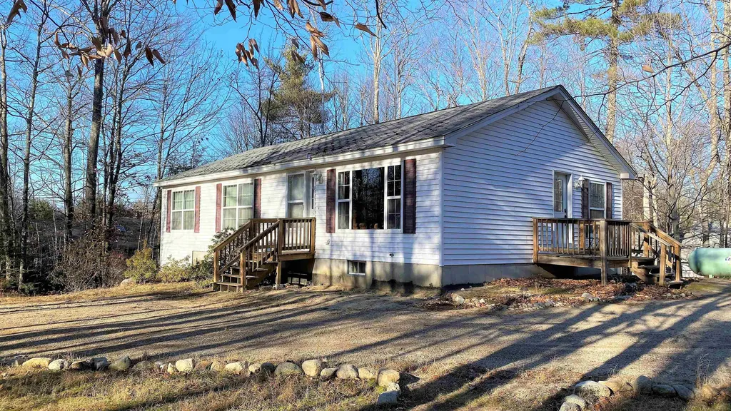 5 Nancy Court Alton NH 03809