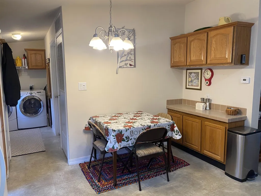 36 Sunset Way Manchester NH 03104