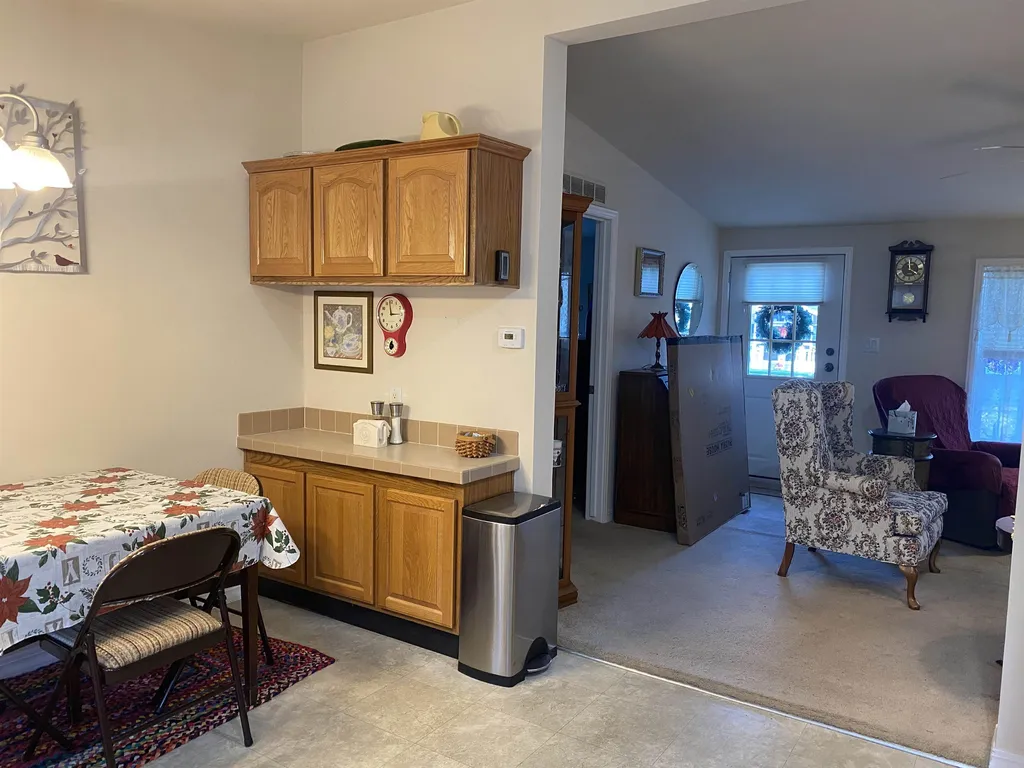 36 Sunset Way Manchester NH 03104