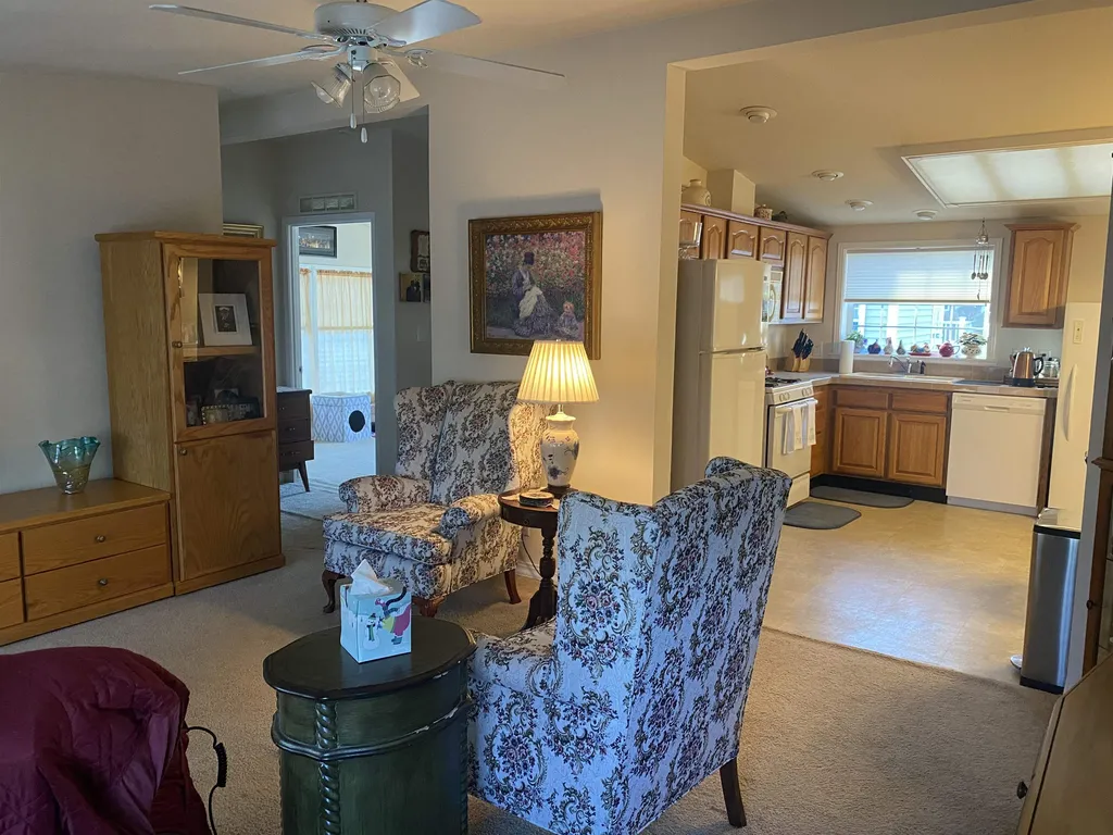 36 Sunset Way Manchester NH 03104