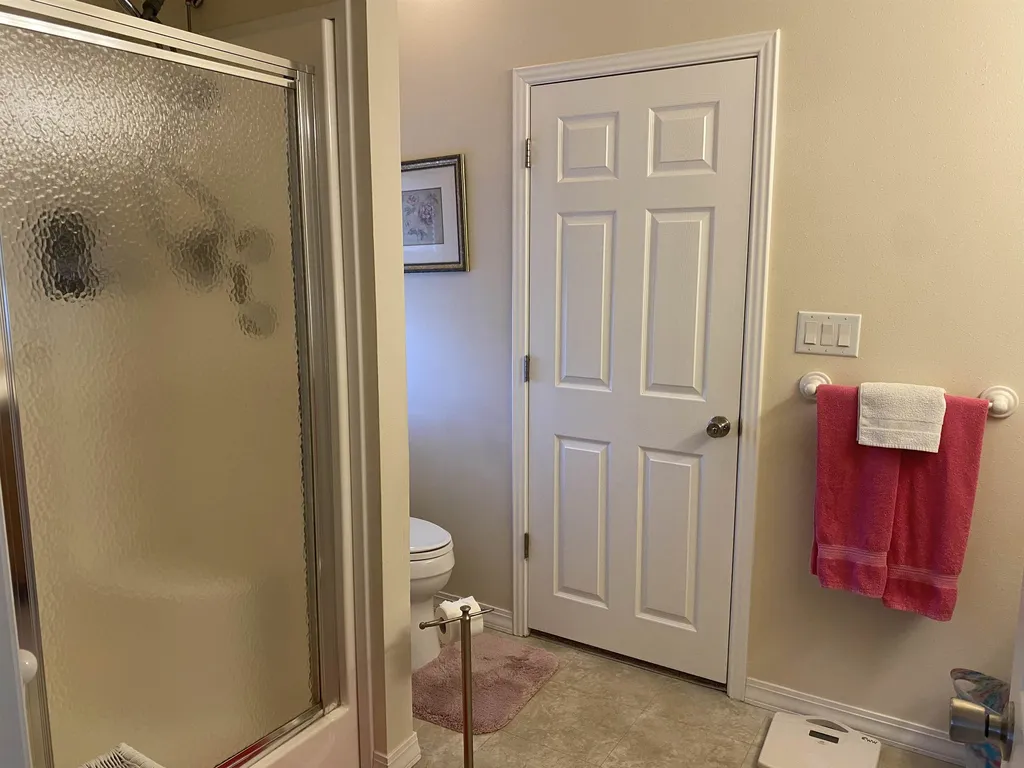 36 Sunset Way Manchester NH 03104