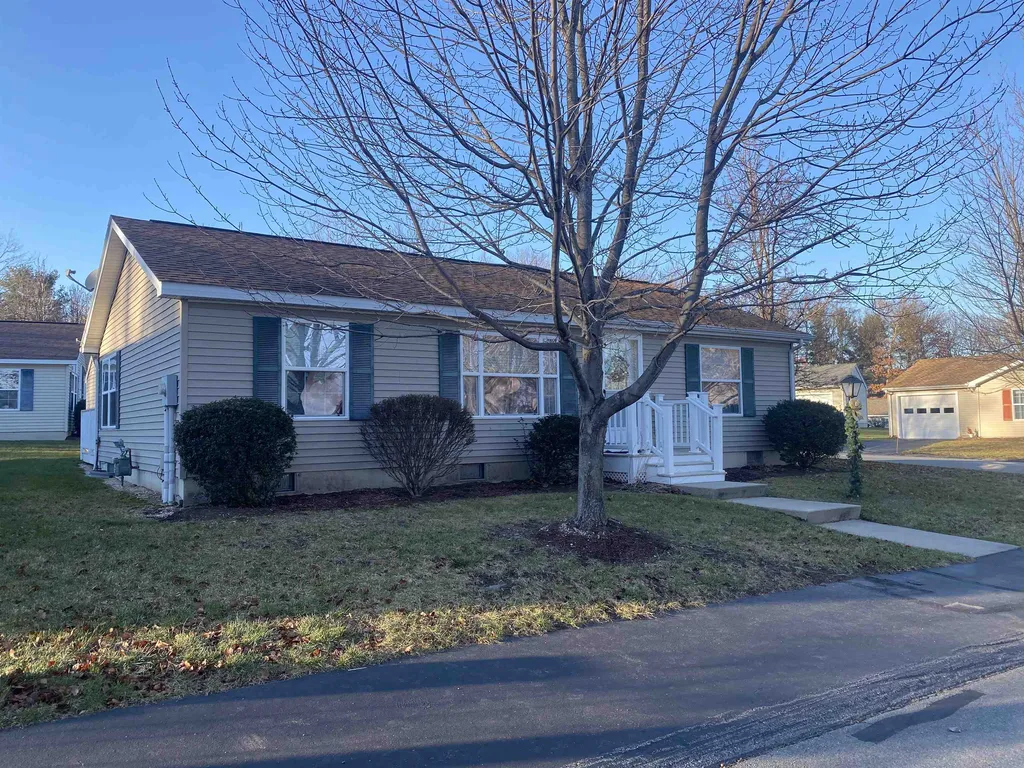 36 Sunset Way Manchester NH 03104