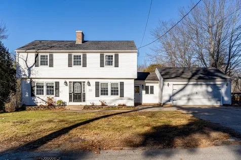 71 Maple Street Somersworth NH 03878