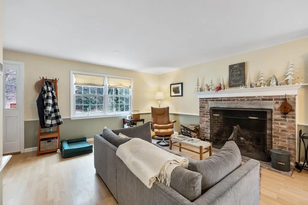 97 Brown Hill Road Bow NH 03304
