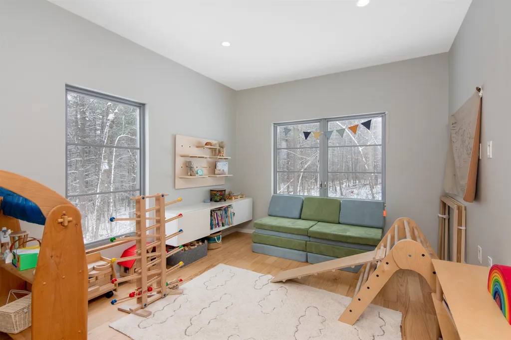 125 Elfin Lane Charlotte VT 05445