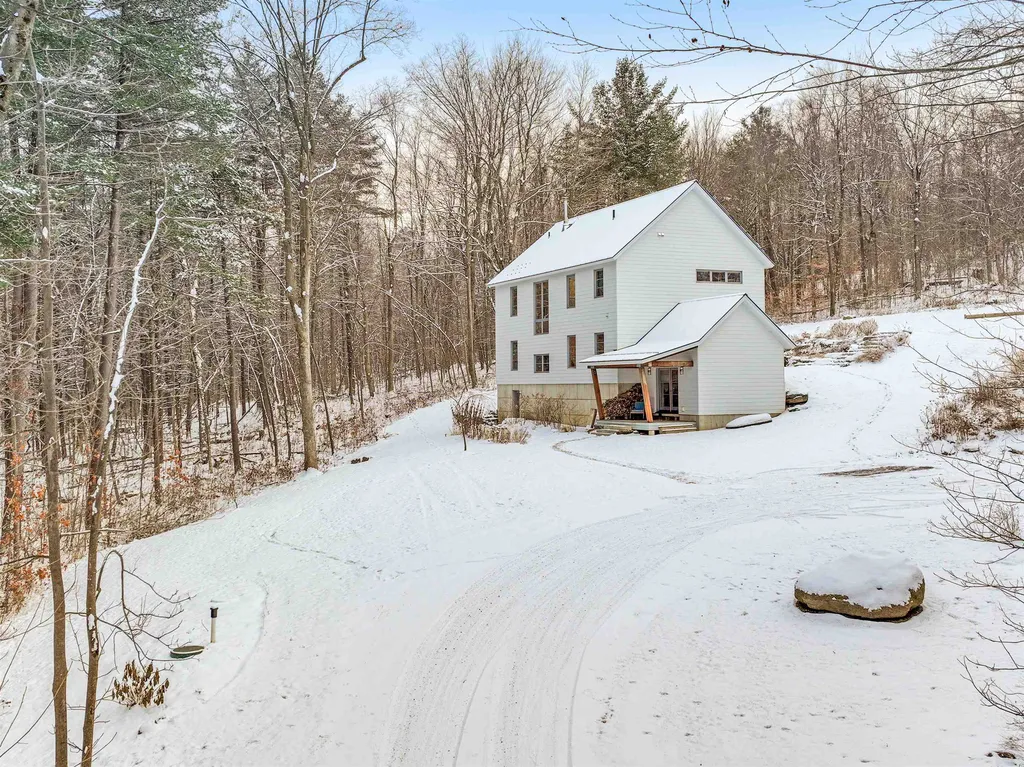 125 Elfin Lane Charlotte VT 05445