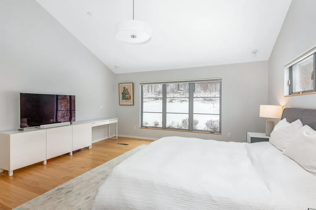 125 Elfin Lane Charlotte VT 05445