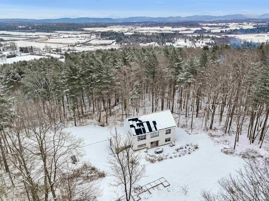 125 Elfin Lane Charlotte VT 05445
