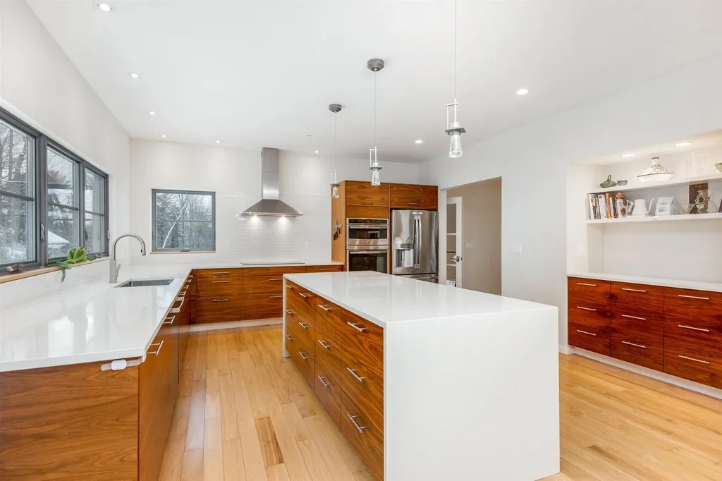 125 Elfin Lane Charlotte VT 05445